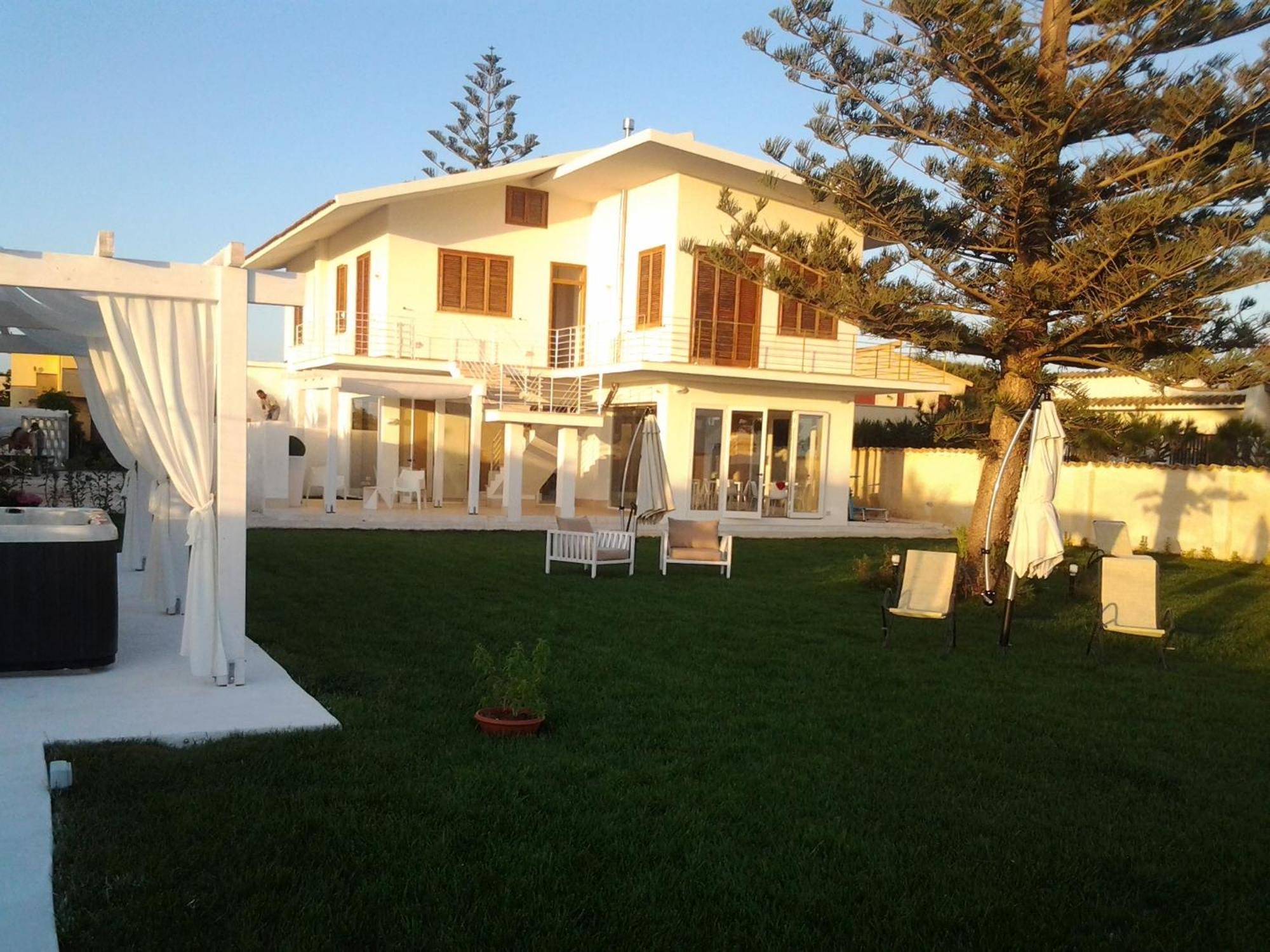 Suitebeach B&B And Resort Марсала Экстерьер фото
